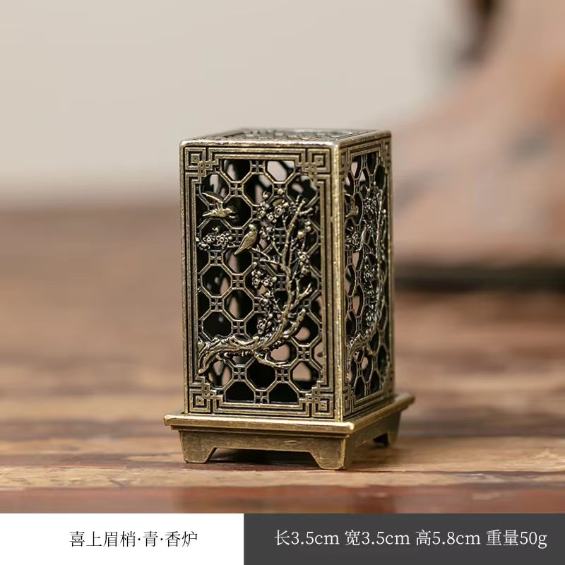 Square Vertical Incense Burner Small Xiangyun Home Ornament Chinese Plum Inense Burners Alloy Incense Holder Indoor Aromatherapy